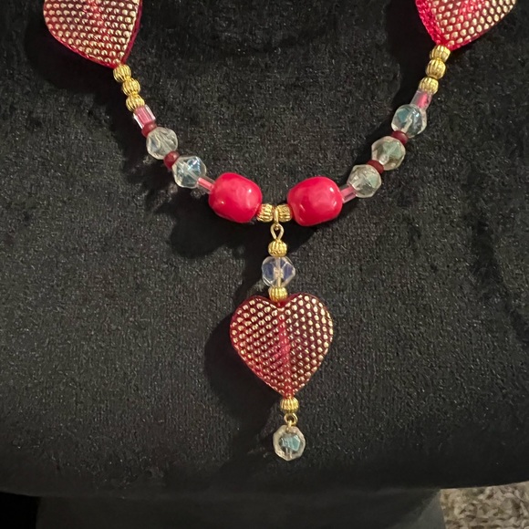 Heart jewelry set is red and gold. Perfect Valentine comes beautifully wrapped! - Picture 6 of 9